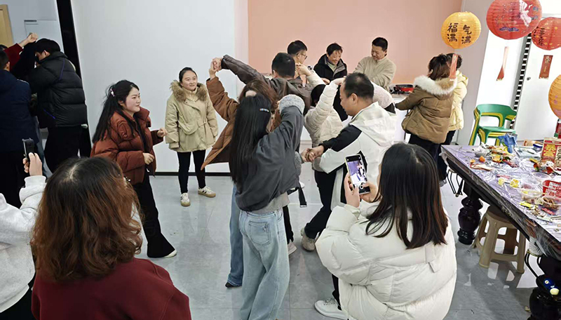 燈火映團(tuán)圓,聚力啟新程——雷科電力元宵節(jié)主題團(tuán)建活動(dòng)側(cè)記